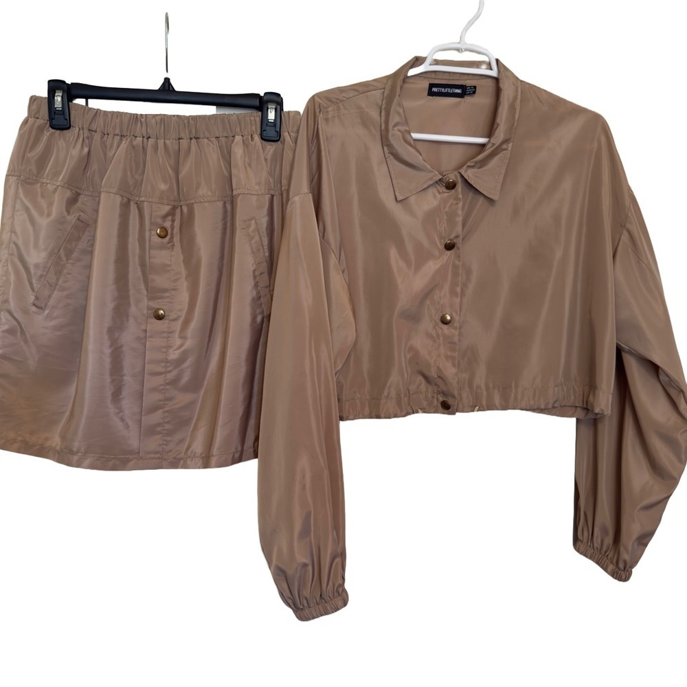 PrettyLittleThing Tan Mini Skirt Chic Design size 10